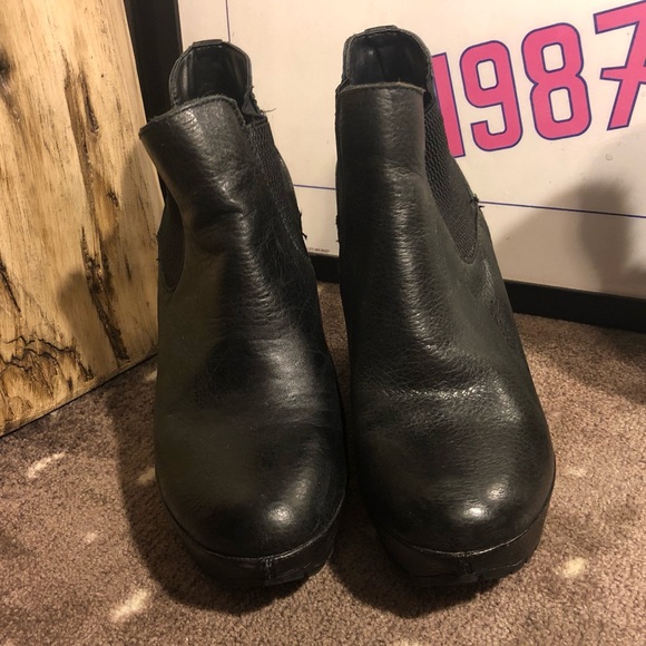 Korks by Kork-Ease Platform Chelsea Boot Wedges - Picture 2 of 6